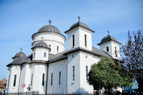 Hramul Bisericii „Sfinții Arhangheli Mihail și Gavriil” din cartierul clujean Dâmbul Rotund Poza 315394