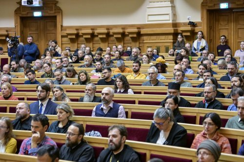 Conferință națională dedicată artei bisericești la Palatul Patriarhiei Poza 315651