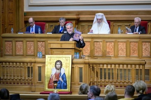 Conferință națională dedicată artei bisericești la Palatul Patriarhiei Poza 315660