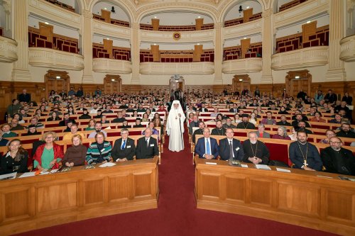 Conferință națională dedicată artei bisericești la Palatul Patriarhiei