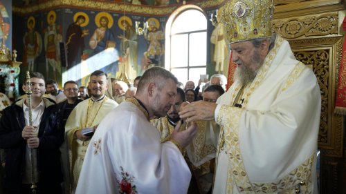 Pictura Bisericii „Sfântul Ilie” din Sibiu-Turnişor a fost sfinţită Poza 315591