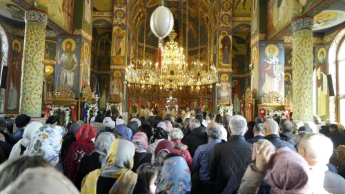 Pictura Bisericii „Sfântul Ilie” din Sibiu-Turnişor a fost sfinţită Poza 315594