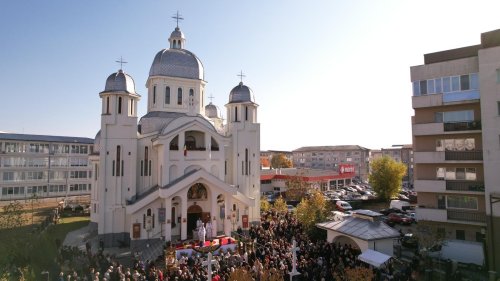 Hramul Bisericii „Sfinții Arhangheli Mihail și Gavriil” din Baia Mare Poza 315712