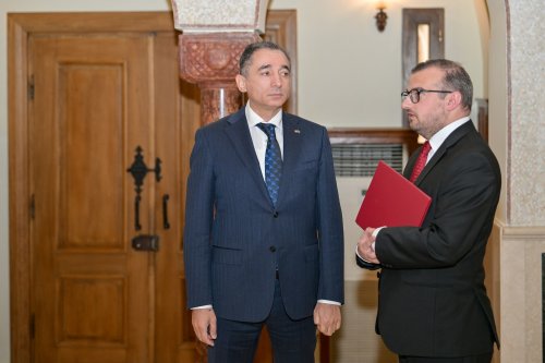 Ambasadorul Azerbaidjanului, în vizită la Patriarhia Română Poza 316043