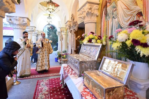 Sclipirile Luminii: Biserica Şerban Vodă din Capitală Poza 316003