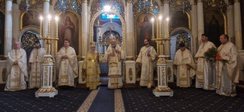 Liturghie arhierească la Catedrala Veche din Arad Poza 316157