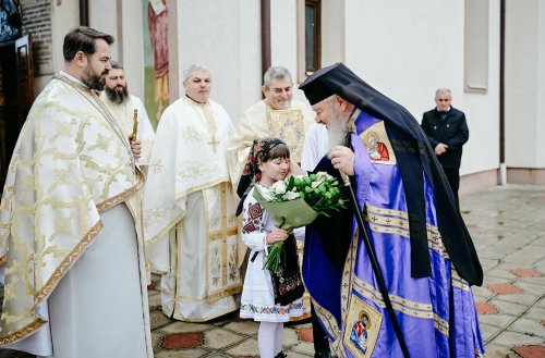 Hramul Parohiei „Intrarea în biserică a Maicii Domnului” din zona Cordoș, Cluj‑Napoca Poza 316533