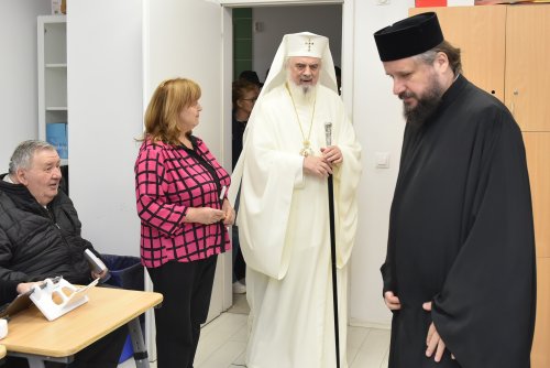 Patriarhul României a votat la alegerile prezidenţiale Poza 316695