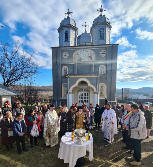 Binecuvântare arhierească pentru o comunitate tulceană Poza 316778