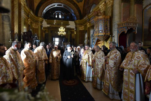 Paraclisul universitar „Sfânta Ecaterina” și-a sărbătorit hramul Poza 316721