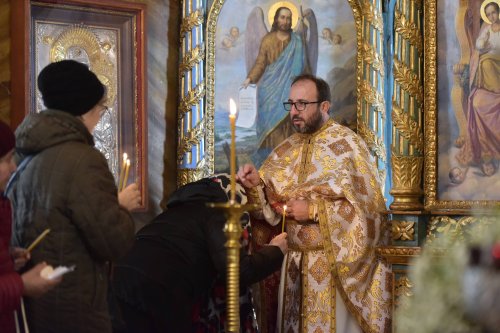 Paraclisul universitar „Sfânta Ecaterina” și-a sărbătorit hramul Poza 316725