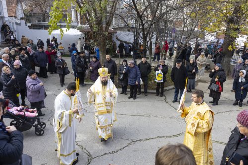 Sărbătoarea Sfântului Stelian în biserica sa bucureșteană Poza 316874