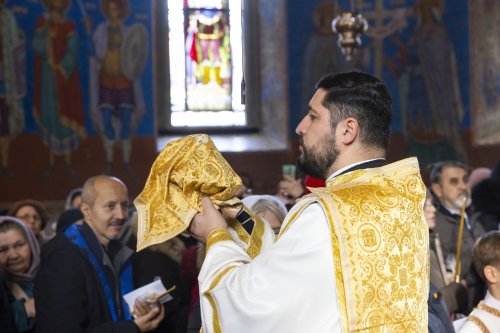 Sărbătoarea Sfântului Stelian în biserica sa bucureșteană Poza 316876