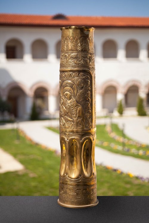 Mausoleul eroilor de la Mănăstirea Comana Poza 316549