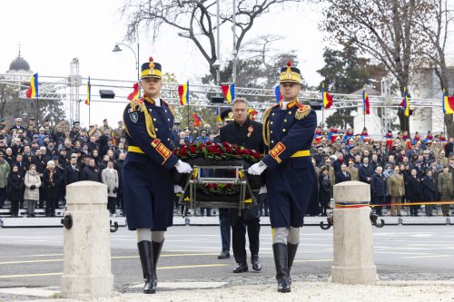 Parada militară de 1 Decembrie la Arcul de Triumf Poza 317408