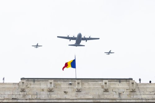 Parada militară de 1 Decembrie la Arcul de Triumf Poza 317427