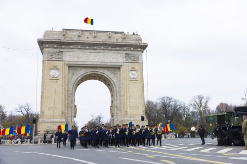 Parada militară de 1 Decembrie la Arcul de Triumf Poza 317432