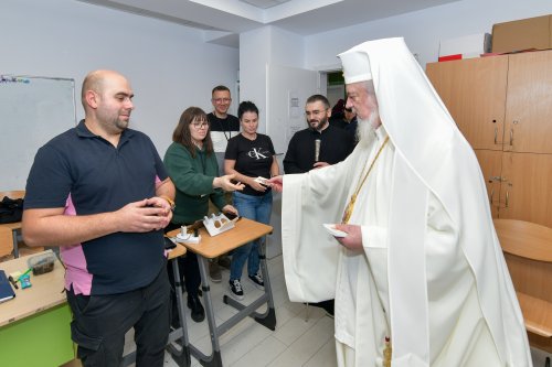 Patriarhul României a votat la alegerile parlamentare Poza 317440