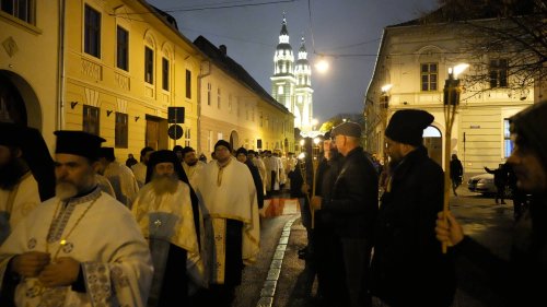 Sobor de arhierei la hramul Catedralei Mitropolitane din Sibiu Poza 317480