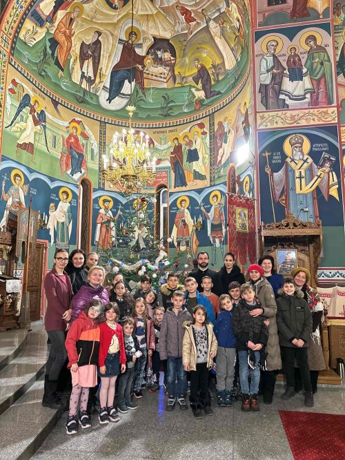 Concert de colinde la Biserica „Sfinţii Trei Ierarhi” din Braşov Poza 317558