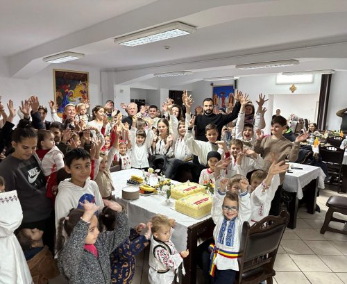 Concert de colinde la Biserica „Sfinţii Trei Ierarhi” din Braşov Poza 317559