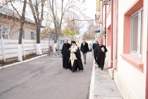 Cinstirea Sfântului Nicolae la Brăila prin procesiuni și ajutorarea semenilor Poza 317830