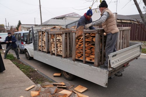 Cinstirea Sfântului Nicolae la Brăila prin procesiuni și ajutorarea semenilor Poza 317831