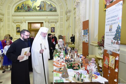 Spectacolul „Sfântul Nicolae în mijlocul copiilor” pe Dealul Patriarhiei Poza 317929