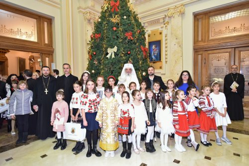 Spectacolul „Sfântul Nicolae în mijlocul copiilor” pe Dealul Patriarhiei Poza 317930