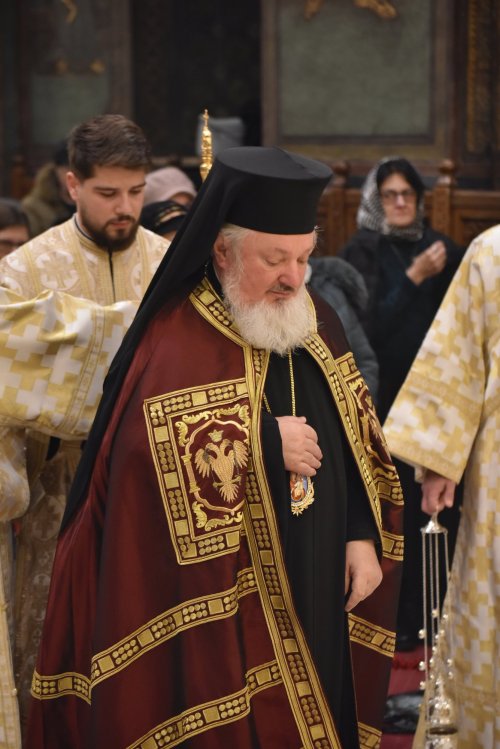 Sărbătoarea unui sfânt dăruitor la Catedrala Patriarhală din București Poza 318026