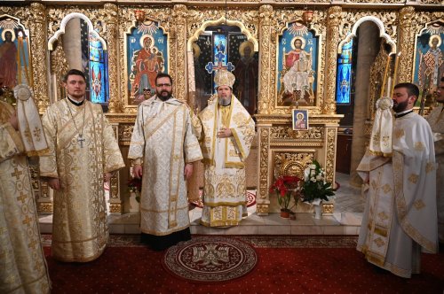 Hram la Biserica Albastră din Oradea Poza 318162