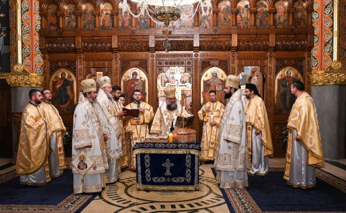 Sărbătoare la Catedrala Episcopală din Deva Poza 318166