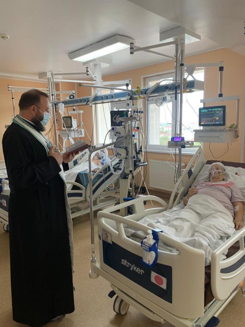 Slujire medicală și spirituală la Spitalul Județean Botoșani Poza 317211