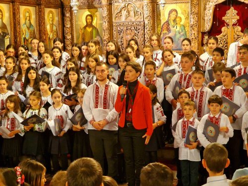 Bucuria colindelor la Biserica „Sfântul Elefterie”-Nou din București Poza 318257