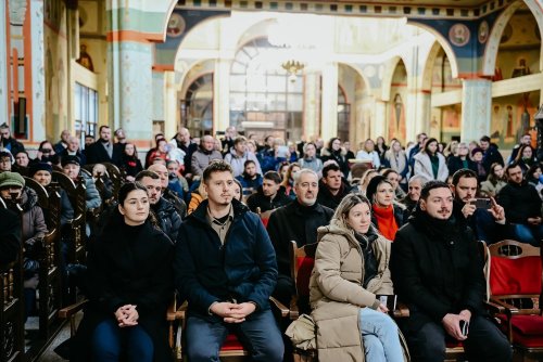 Binecuvântare arhierească pentru familiile care s-au cununat în acest an la Cluj-Napoca Poza 318739