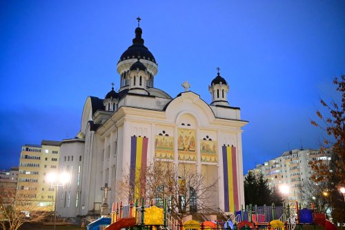 Binecuvântare arhierească pentru familiile care s-au cununat în acest an la Cluj-Napoca Poza 318744