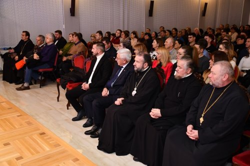 Concert de colinde și conferință la Centrul eparhial din Caransebeș Poza 318732