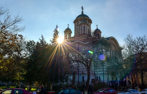 Sfântul Elefterie a fost cinstit în biserica sa din Capitală Poza 318775