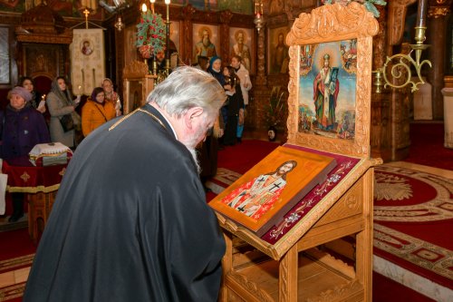 Sfântul Elefterie a fost cinstit în biserica sa din Capitală Poza 318778