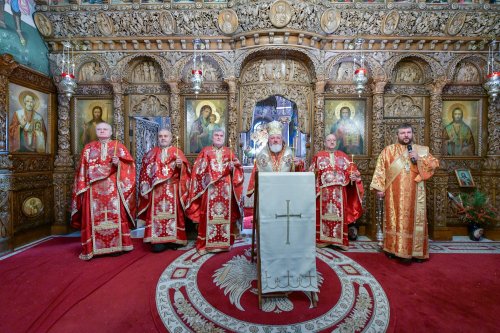 Sfântul Elefterie a fost cinstit în biserica sa din Capitală Poza 318807