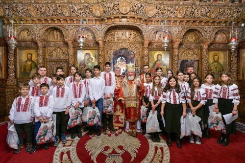 Sfântul Elefterie a fost cinstit în biserica sa din Capitală Poza 318814