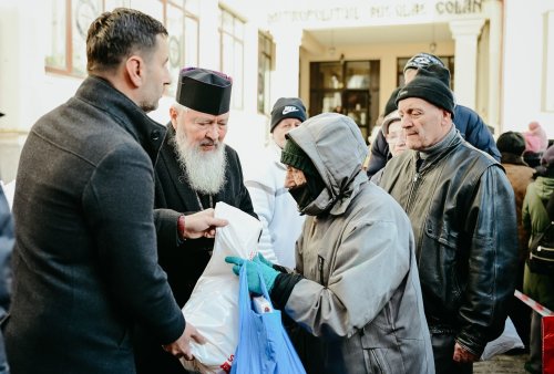 740 de pachete oferite persoanelor nevoiașe prin Sectorul social-filantropic al Arhiepiscopiei Clujului Poza 319104