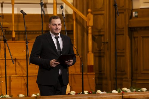 Concert caritabil organizat de studenții teologi la Palatul Patriarhiei Poza 319215