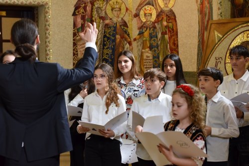 Primii colindători au fost primiți de Patriarhul României Poza 319158