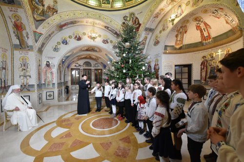 Primii colindători au fost primiți de Patriarhul României Poza 319165