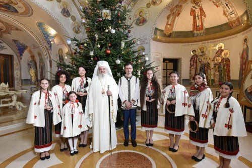 Primii colindători au fost primiți de Patriarhul României Poza 319177