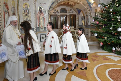 Primii colindători au fost primiți de Patriarhul României Poza 319178