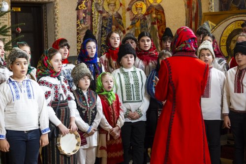 Patriarhul României a fost colindat la Reședința Patriarhală Poza 319326