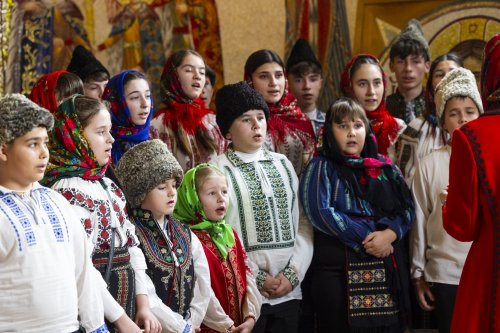 Patriarhul României a fost colindat la Reședința Patriarhală Poza 319327