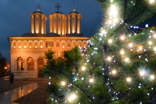 Sclipirile Luminii: Bucuria sărbătorii Naşterii Domnului  Poza 319343